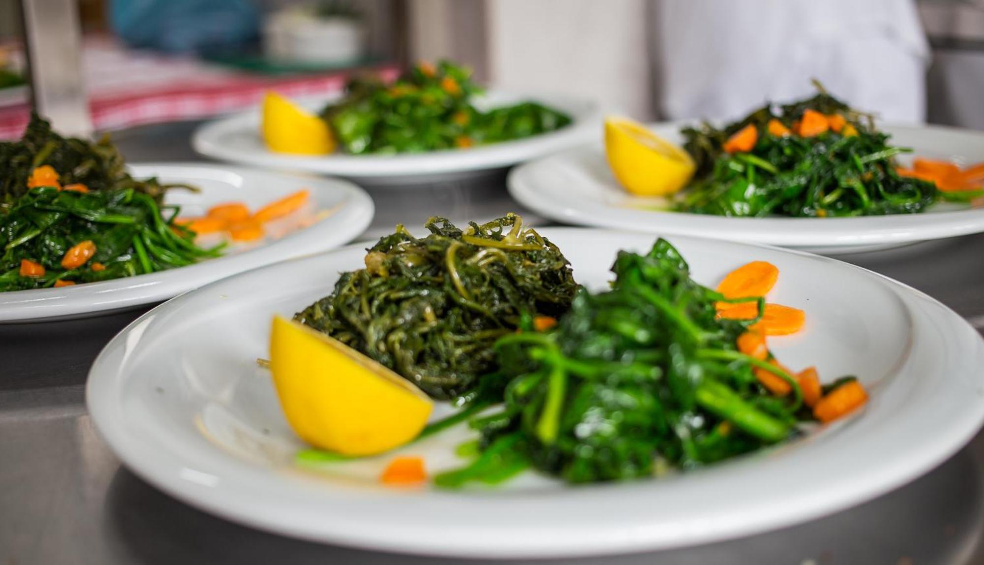 Hotel Restaurant Emblema Petrele Экстерьер фото