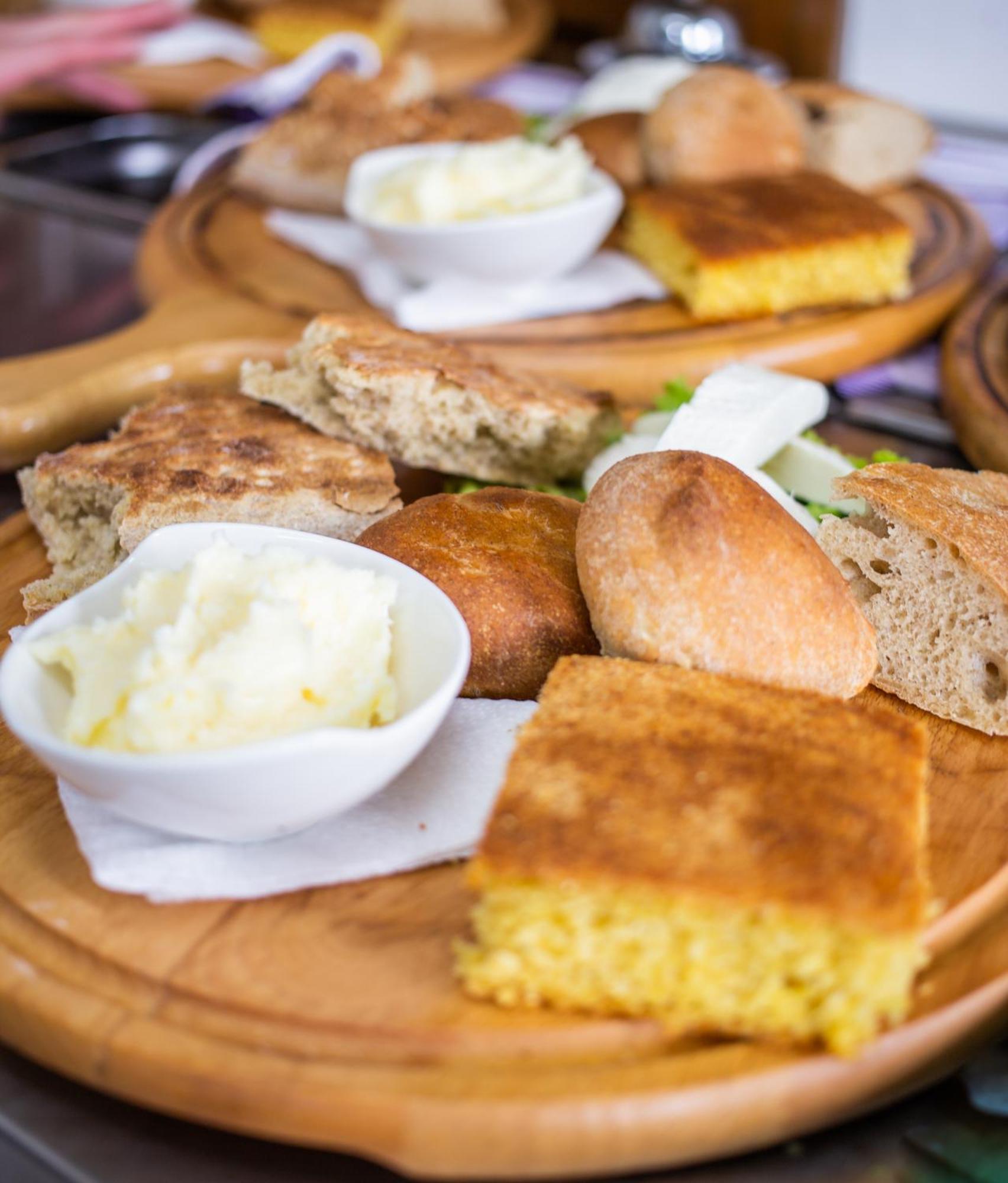 Hotel Restaurant Emblema Petrele Экстерьер фото