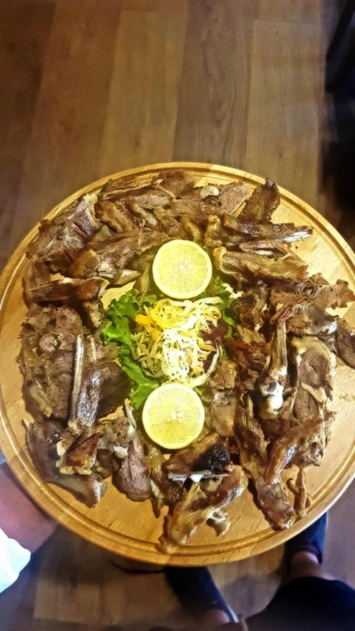 Hotel Restaurant Emblema Petrele Экстерьер фото