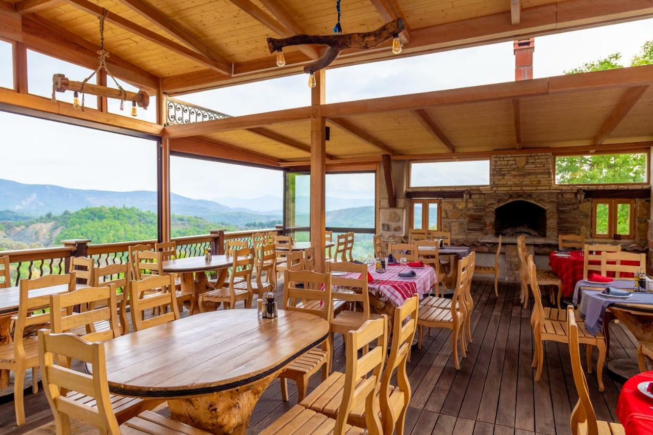Hotel Restaurant Emblema Petrele Экстерьер фото